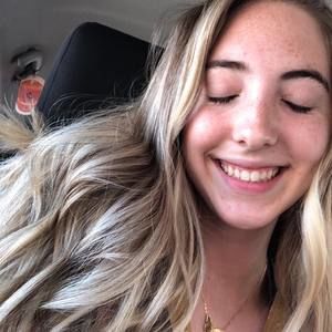 Meet your Posher, Brooke